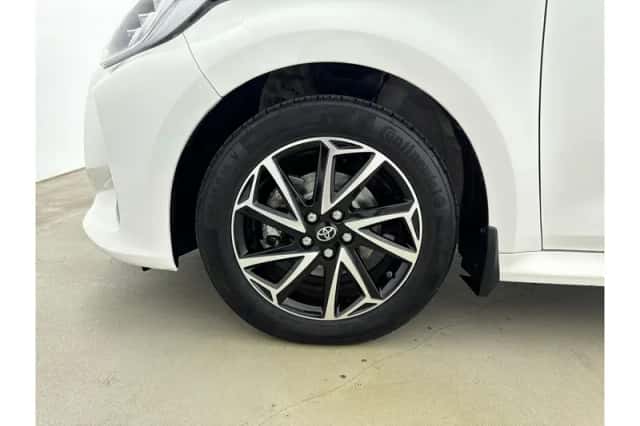 Toyota Yaris (2022) thumbnail 6