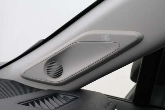 Toyota RAV4 (2021) thumbnail 6