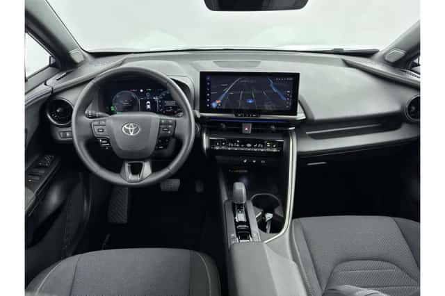 Toyota C-HR (2025) thumbnail 2