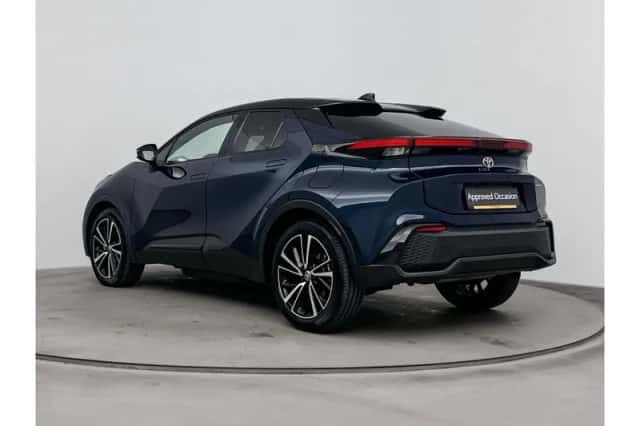 Toyota C-HR (2025) thumbnail 5