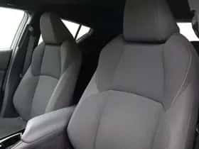 Toyota C-HR (2019) thumbnail 14