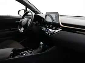 Toyota C-HR (2019) thumbnail 40