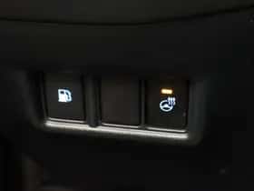 Toyota C-HR (2019) thumbnail 8