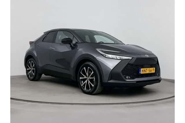 Toyota C-HR (2025) thumbnail 1