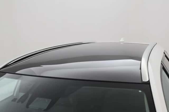 Toyota Auris (2016) thumbnail 5