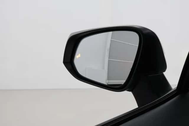Toyota RAV4 (2025) thumbnail 5
