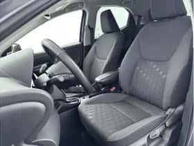 Toyota Yaris (2025) thumbnail 8