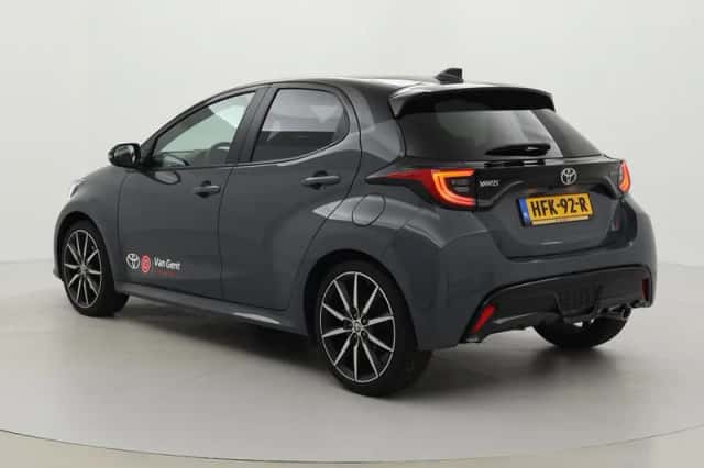 Toyota Yaris (2025) thumbnail 4