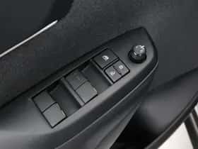 Toyota Yaris Cross (2022) thumbnail 21