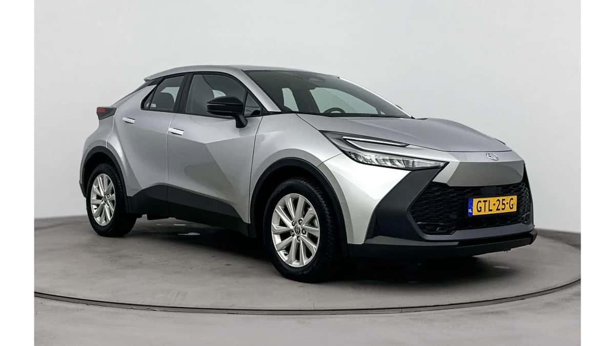 Toyota C-HR (2024) — foto 1