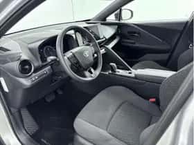 Toyota C-HR (2024) thumbnail 15