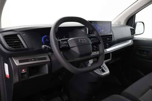 Toyota Proace (2025) thumbnail 2