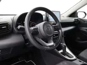 Toyota Yaris (2025) thumbnail 2