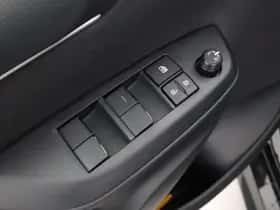 Toyota Yaris (2025) thumbnail 18