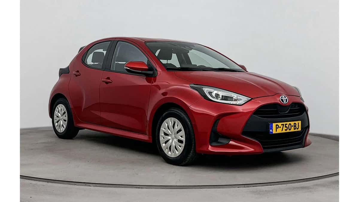 Toyota Yaris (2022) — foto 1