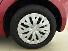 Toyota Yaris (2022) thumbnail 5
