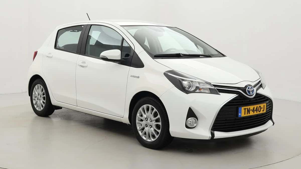Toyota Yaris (2017) — foto 1