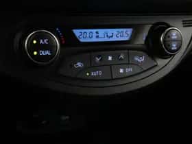Toyota Yaris (2017) thumbnail 11