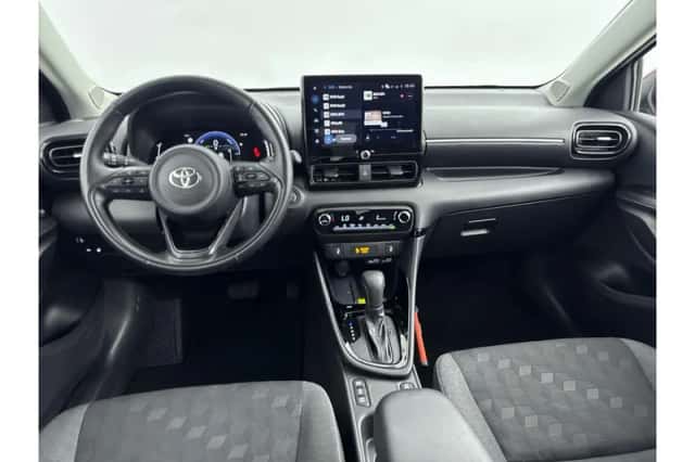 Toyota Yaris (2025) thumbnail 2
