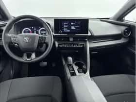 Toyota C-HR (2025) thumbnail 2