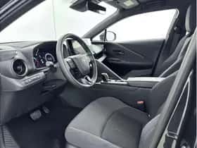 Toyota C-HR (2025) thumbnail 12