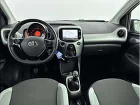 Toyota Aygo (2017) thumbnail 2