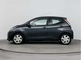 Toyota Aygo (2017) thumbnail 11