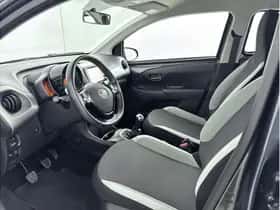 Toyota Aygo (2017) thumbnail 13