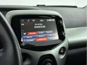 Toyota Aygo (2017) thumbnail 21