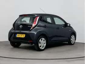 Toyota Aygo (2017) thumbnail 23