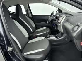Toyota Aygo (2017) thumbnail 24