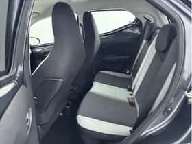 Toyota Aygo (2017) thumbnail 26