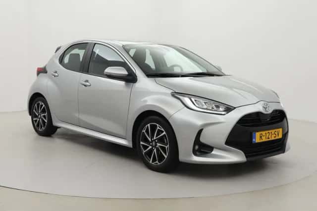 Toyota Yaris (2022) thumbnail 1