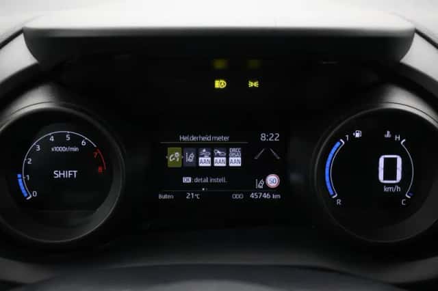 Toyota Yaris (2022) thumbnail 3