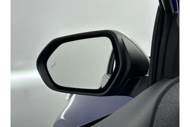 Toyota Yaris (2021) thumbnail 5
