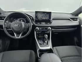 Toyota RAV4 (2022) thumbnail 2