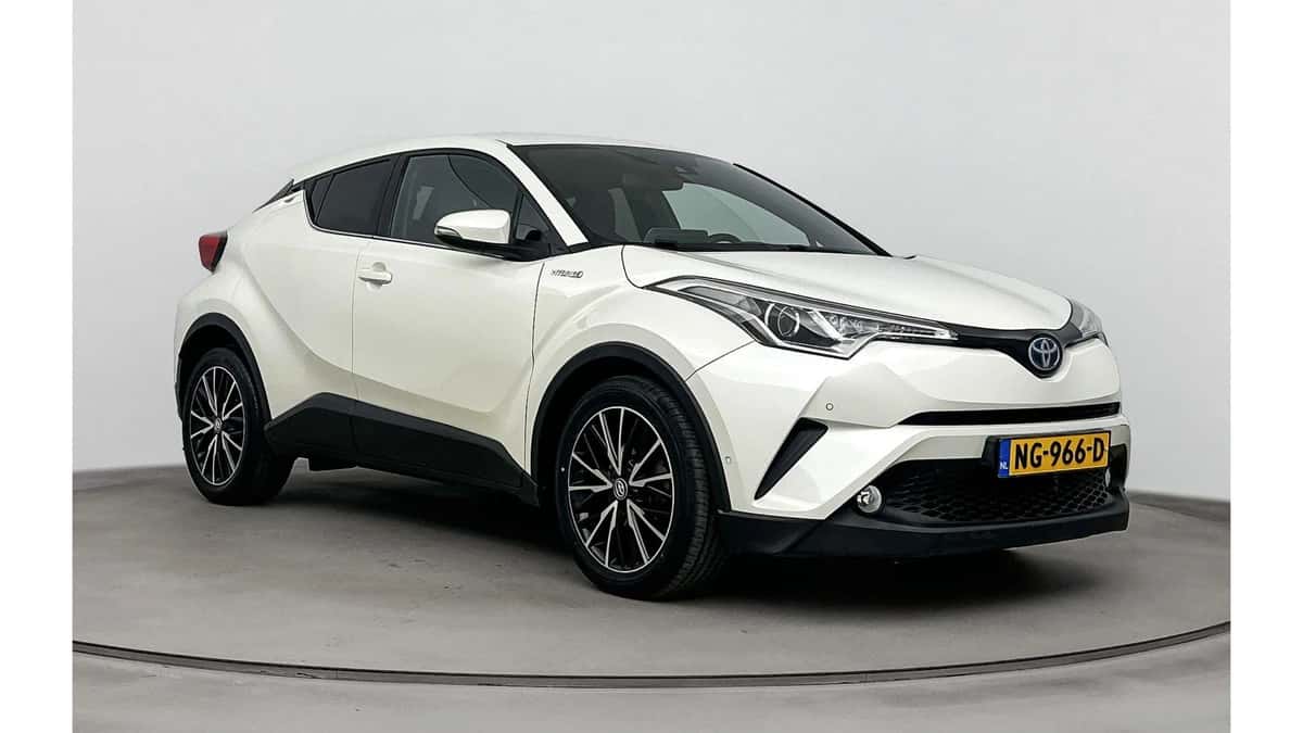 Toyota C-HR (2017) — foto 1