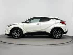 Toyota C-HR (2017) thumbnail 18