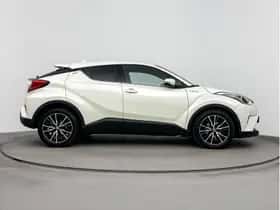 Toyota C-HR (2017) thumbnail 19