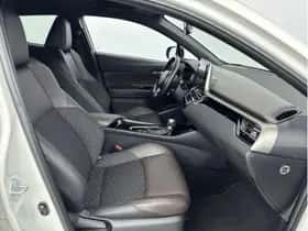 Toyota C-HR (2017) thumbnail 29