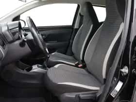 Toyota Aygo (2019) thumbnail 17