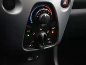 Toyota Aygo (2019) thumbnail 8