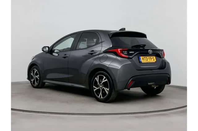 Toyota Yaris (2025) thumbnail 4