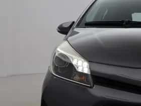 Toyota Yaris (2014) thumbnail 11