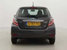 Toyota Yaris (2014) thumbnail 16