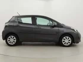 Toyota Yaris (2014) thumbnail 18