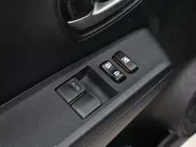 Toyota Yaris (2014) thumbnail 20