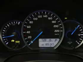 Toyota Yaris (2014) thumbnail 3