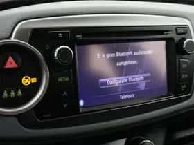 Toyota Yaris (2014) thumbnail 7