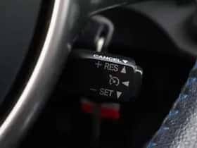 Toyota Yaris (2014) thumbnail 8